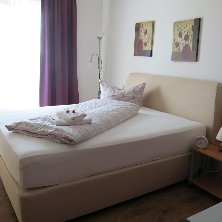 Hotel Ackermann Riedstadt Esterno foto