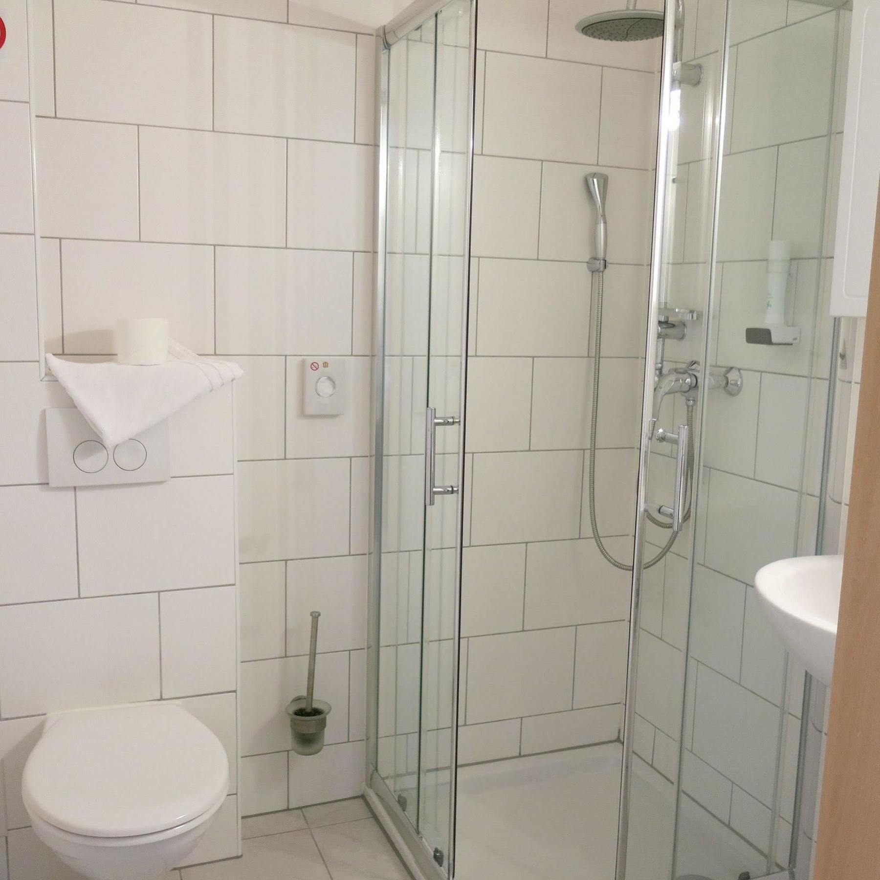 Hotel Ackermann Riedstadt Esterno foto