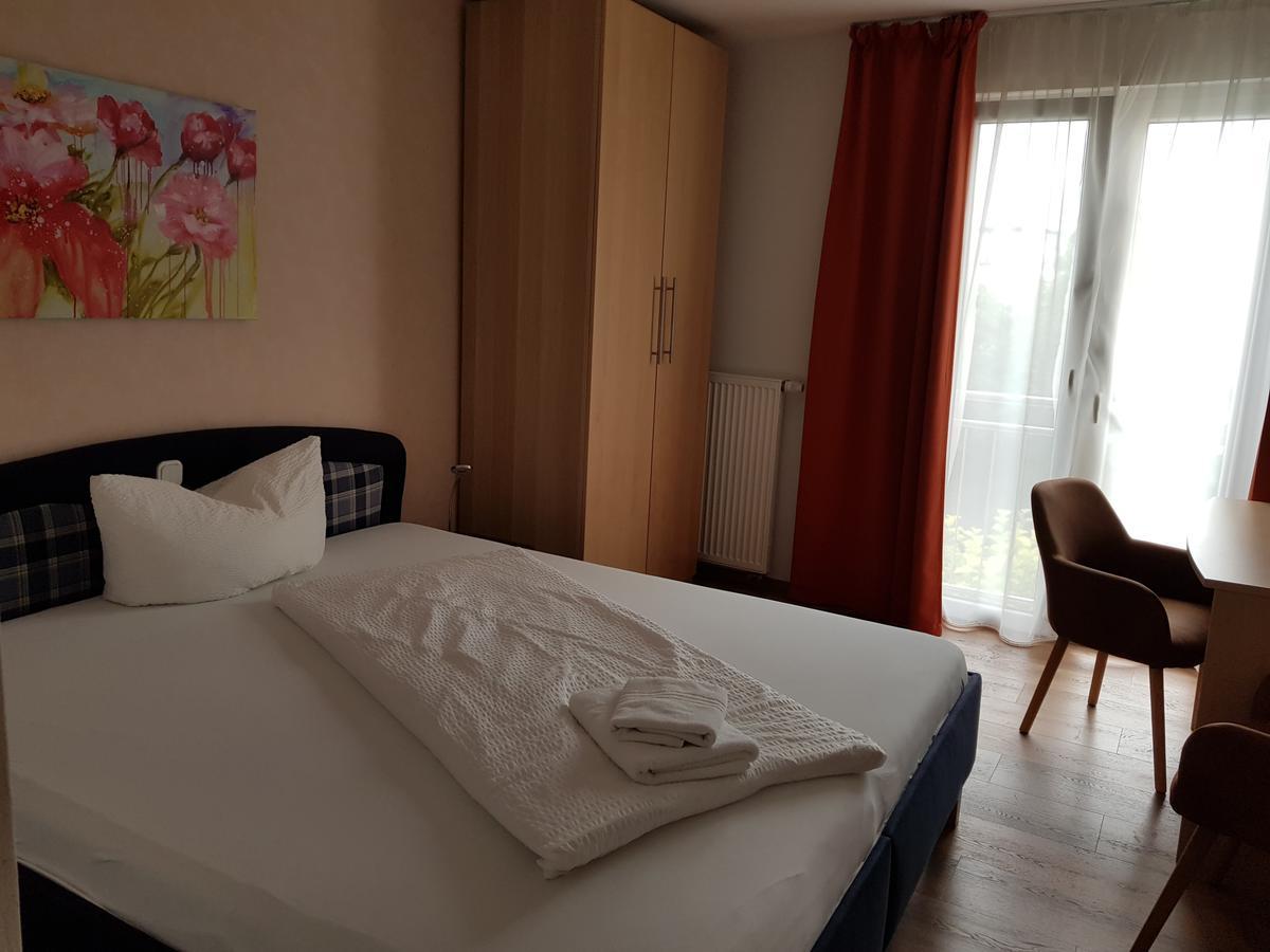 Hotel Ackermann Riedstadt Esterno foto